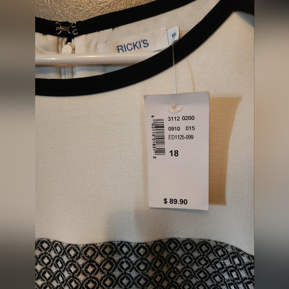 Size 18 Ricki's sleeveless dress - Picture 2 of 7